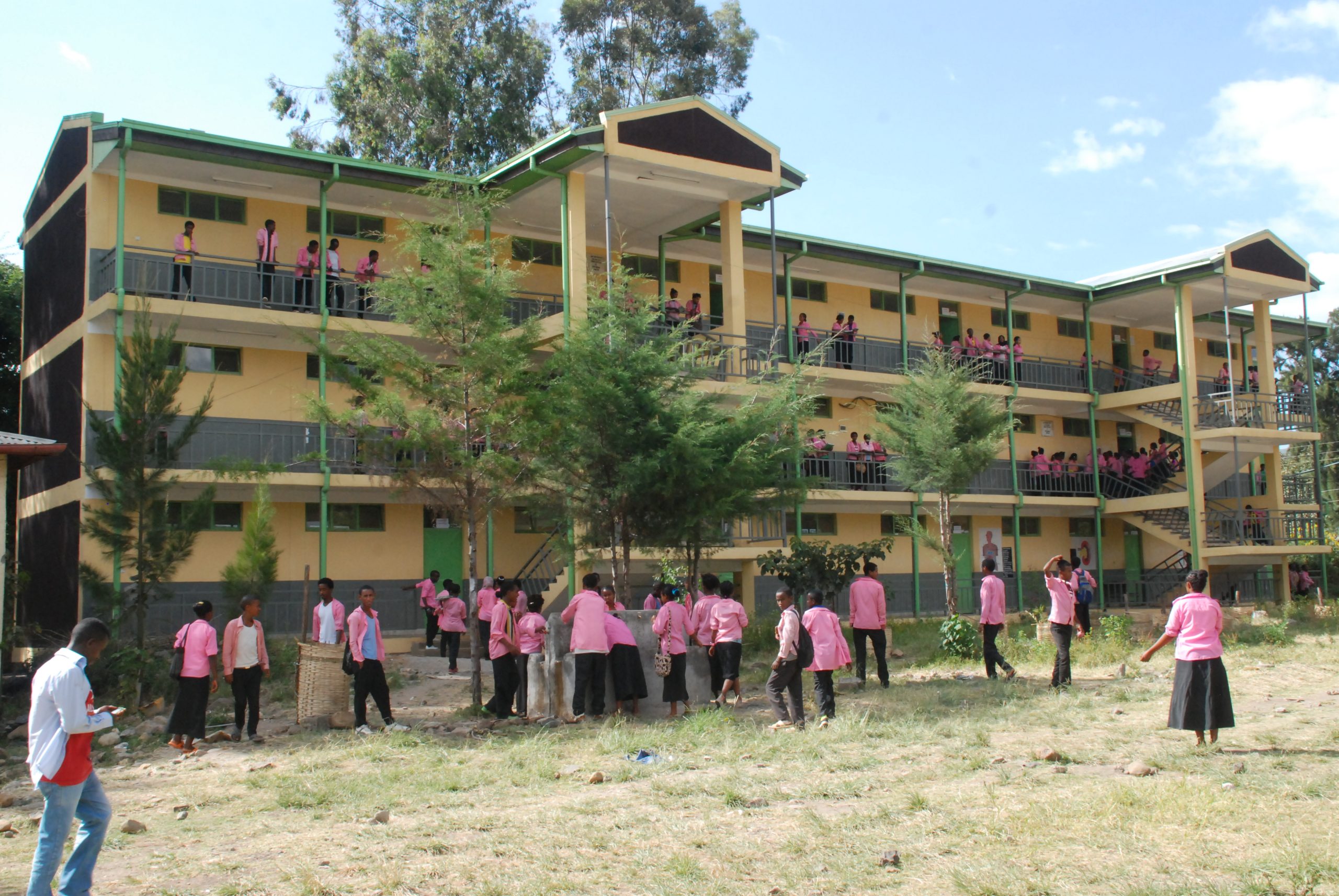 ጎንደር ፋሲለደስ አጠ2ኛ ደረጃ ትቤት